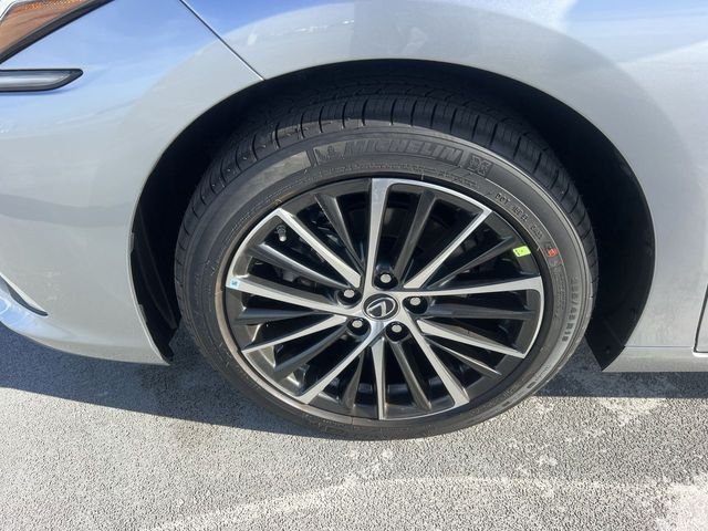 Used 2024 Silver Lexus 350 image 10