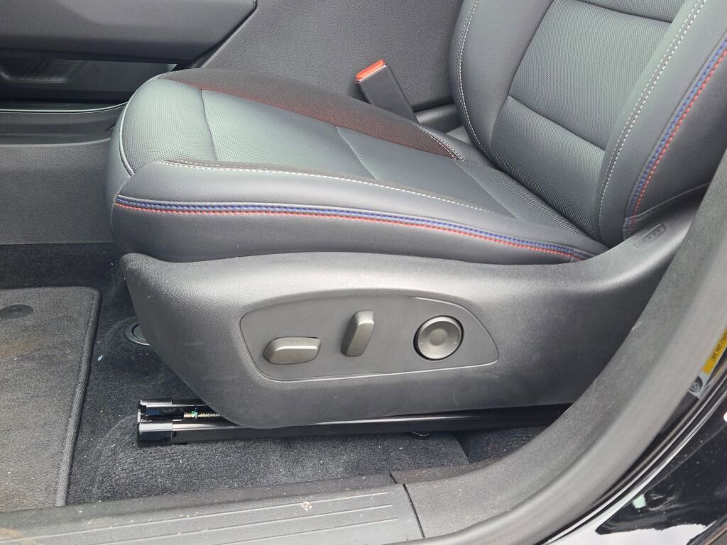 2025 Chevrolet Equinox EV RS - Photo 23