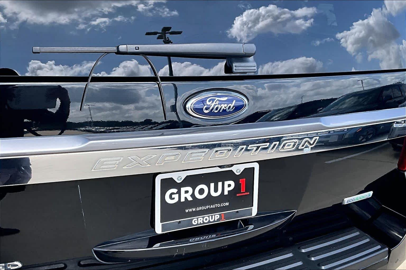 Used 2016 Shadow Black Ford Limited image 30