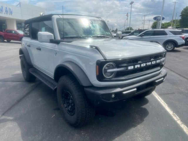 New 2026 Avalanche Gray Ford Outer Banks® image 3