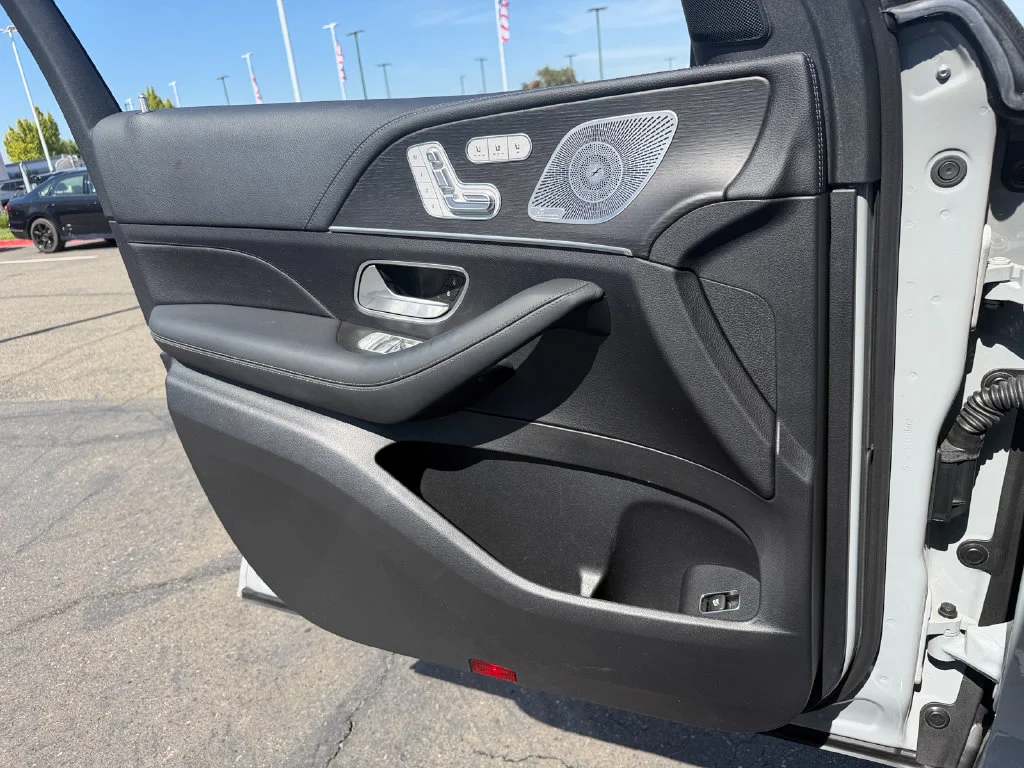 Used 2024 MANUFAKTUR Alpine Gray Mercedes-Benz GLE 53 AMG® image 16