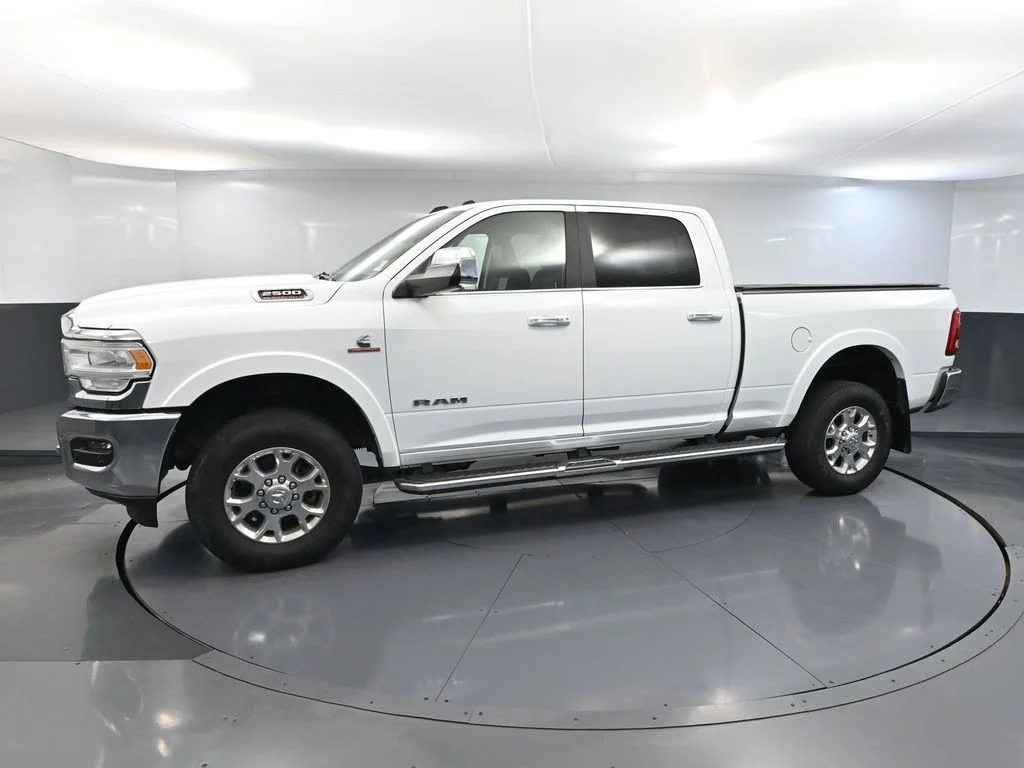 Used 2022 White Ram Laramie image 12