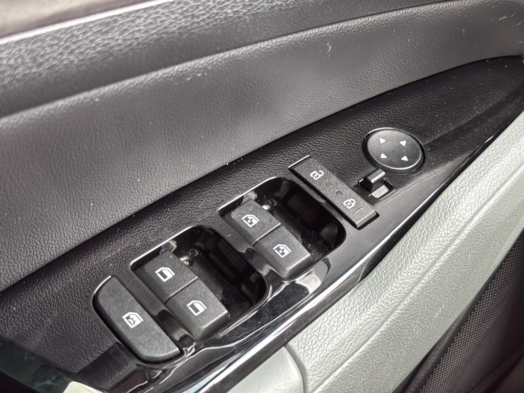 Used 2024 Black Kia X-Line image 30