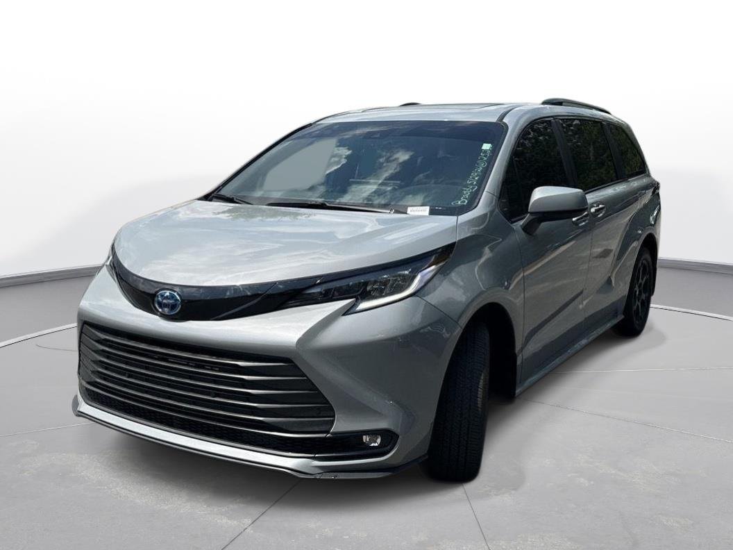 Used 2025 Cement Toyota Woodland Edition image 2