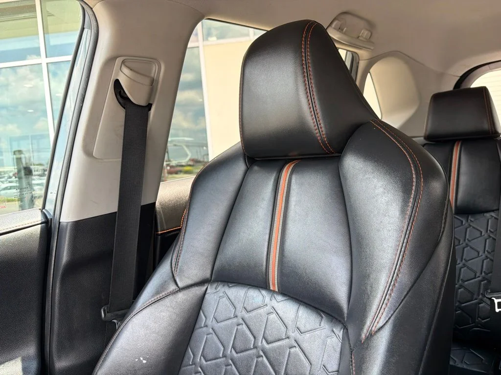 Used 2020  Toyota Adventure image 24