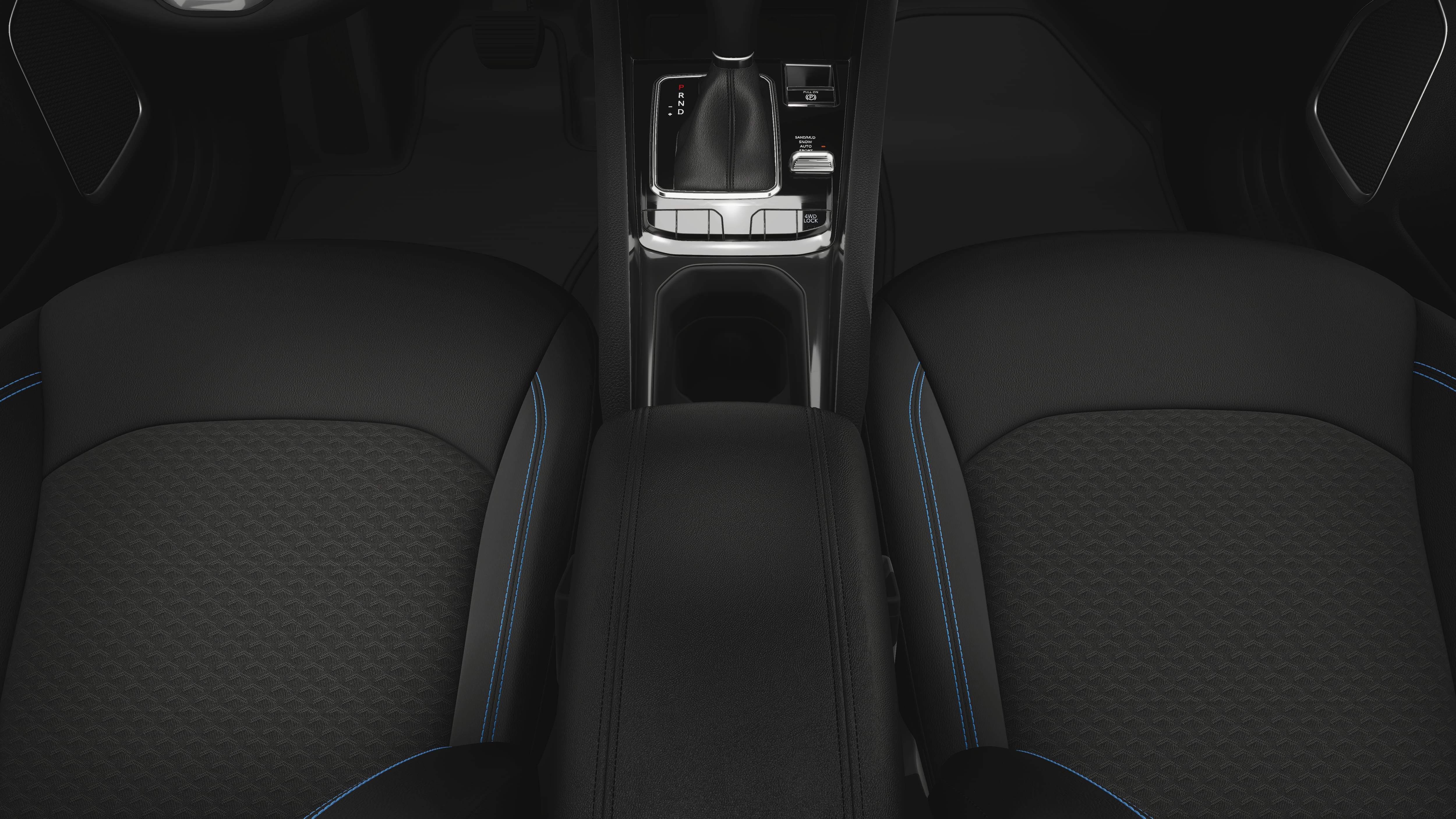 New 2026 Diamond Black Crystal Pearl-Coat Exterior Paint Jeep Latitude image 4
