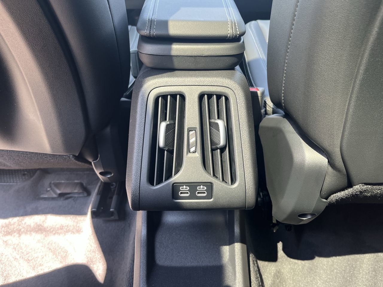 2025 BMW X1 28i - Photo 30