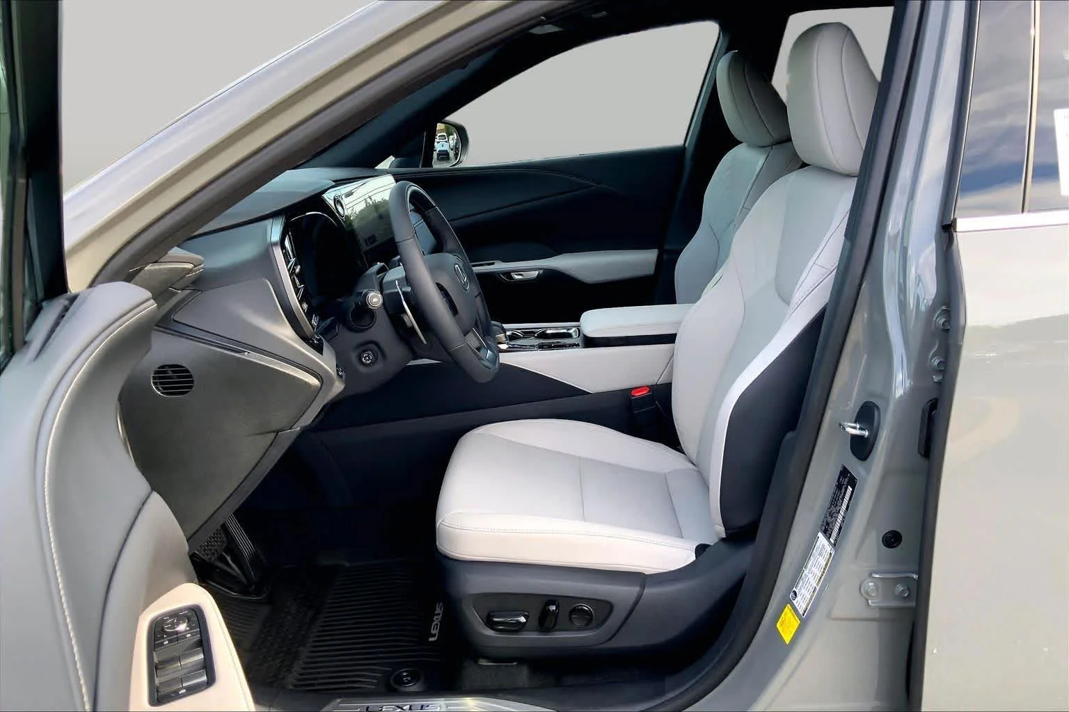 New 2026 Incognito Lexus F SPORT DESIGN image 9