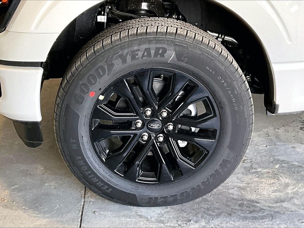 New 2026 Star White Metallic Tri-Coat Ford Lariat image 8