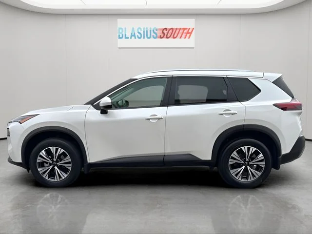 Used 2023 White Nissan SV image 6