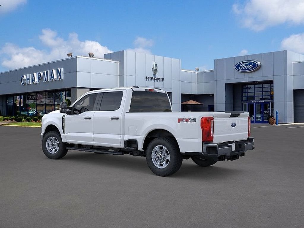 New 2026 Oxford White Ford F-350® XLT image 4