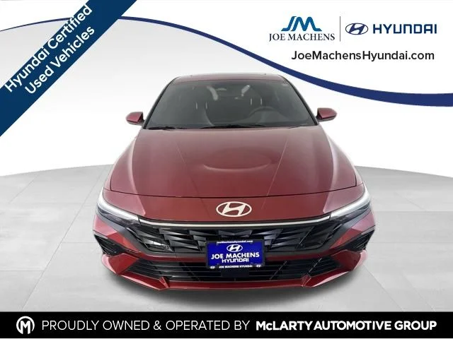 Used 2025 Red Hyundai SEL Convenience image 4
