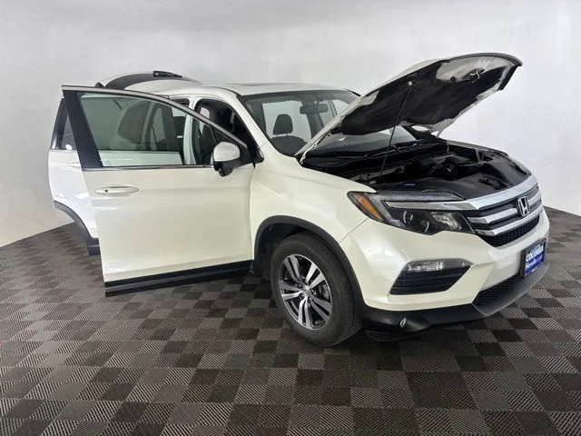 Used 2018 White Honda EX-L image 15
