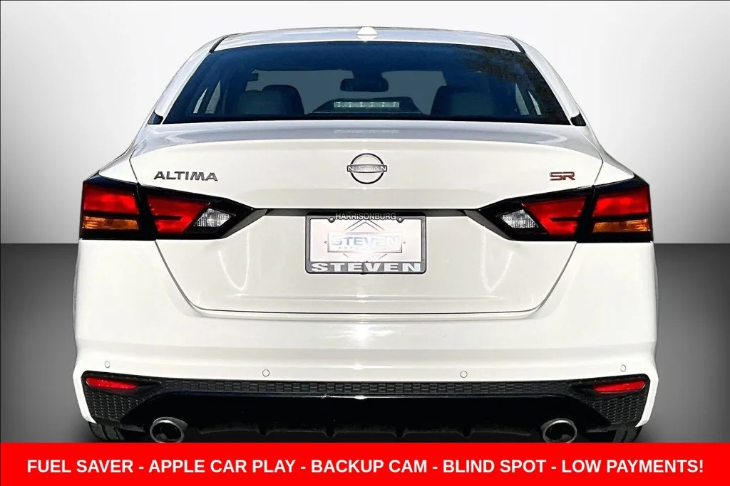 Used 2024 White Nissan 2.5 SR image 5