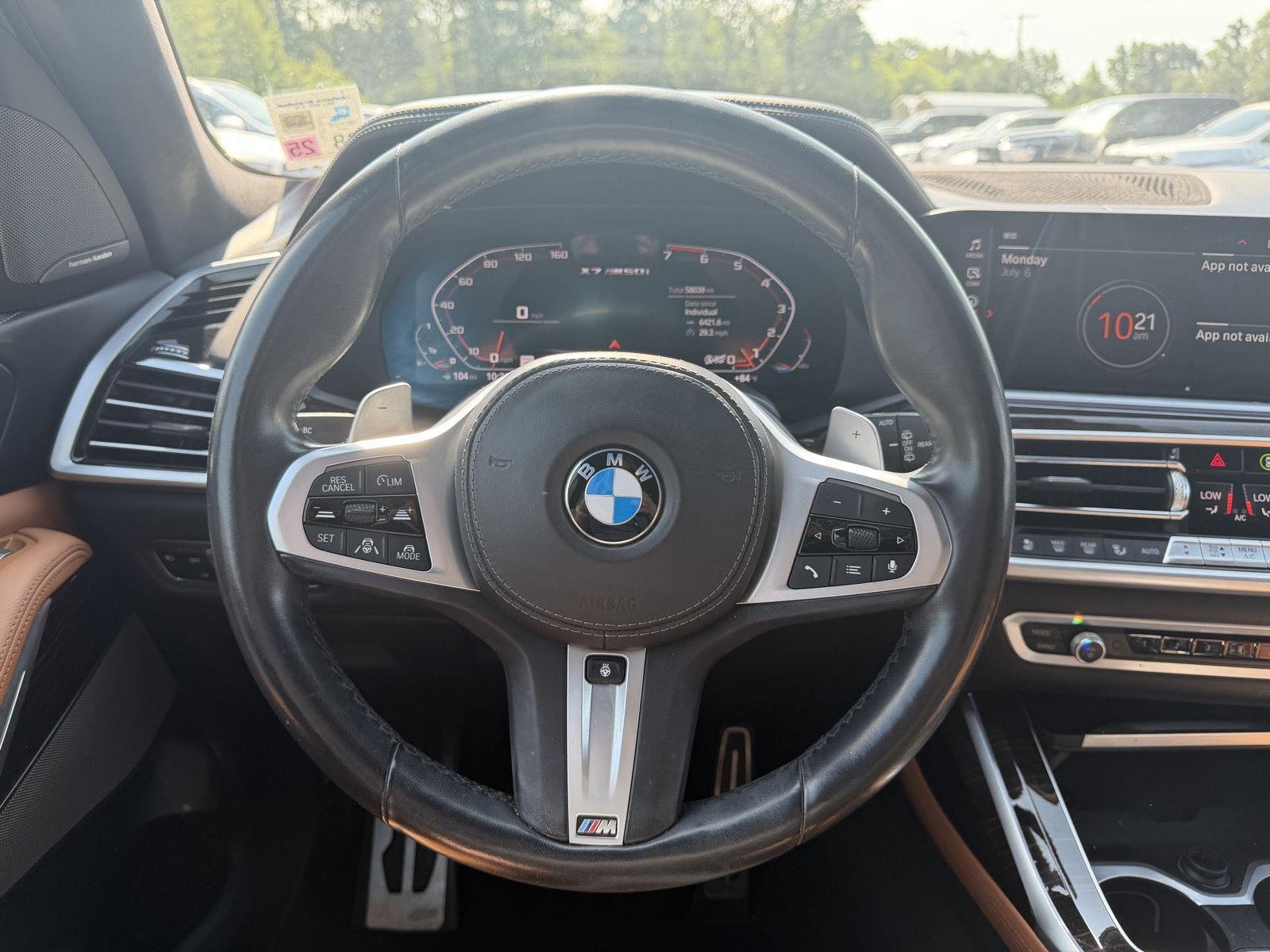 Used 2021 Black Sapphire Metallic BMW M50i image 10