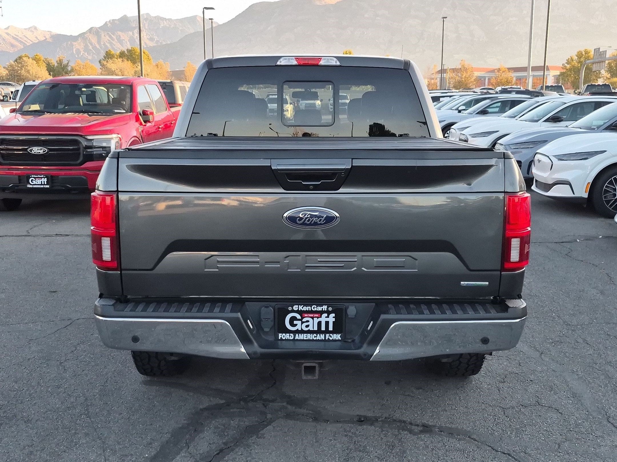 Used 2018 Magnetic Ford LARIAT image 4