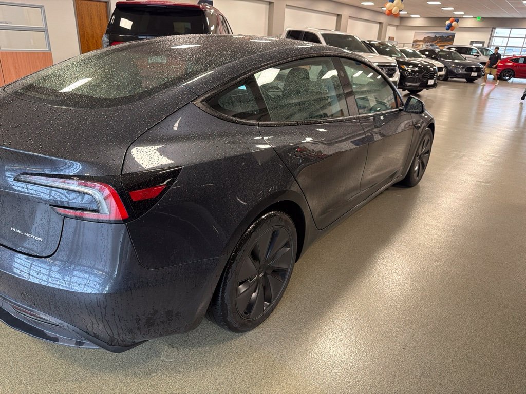 Used 2024 Stealth Gray Tesla Long Range image 4