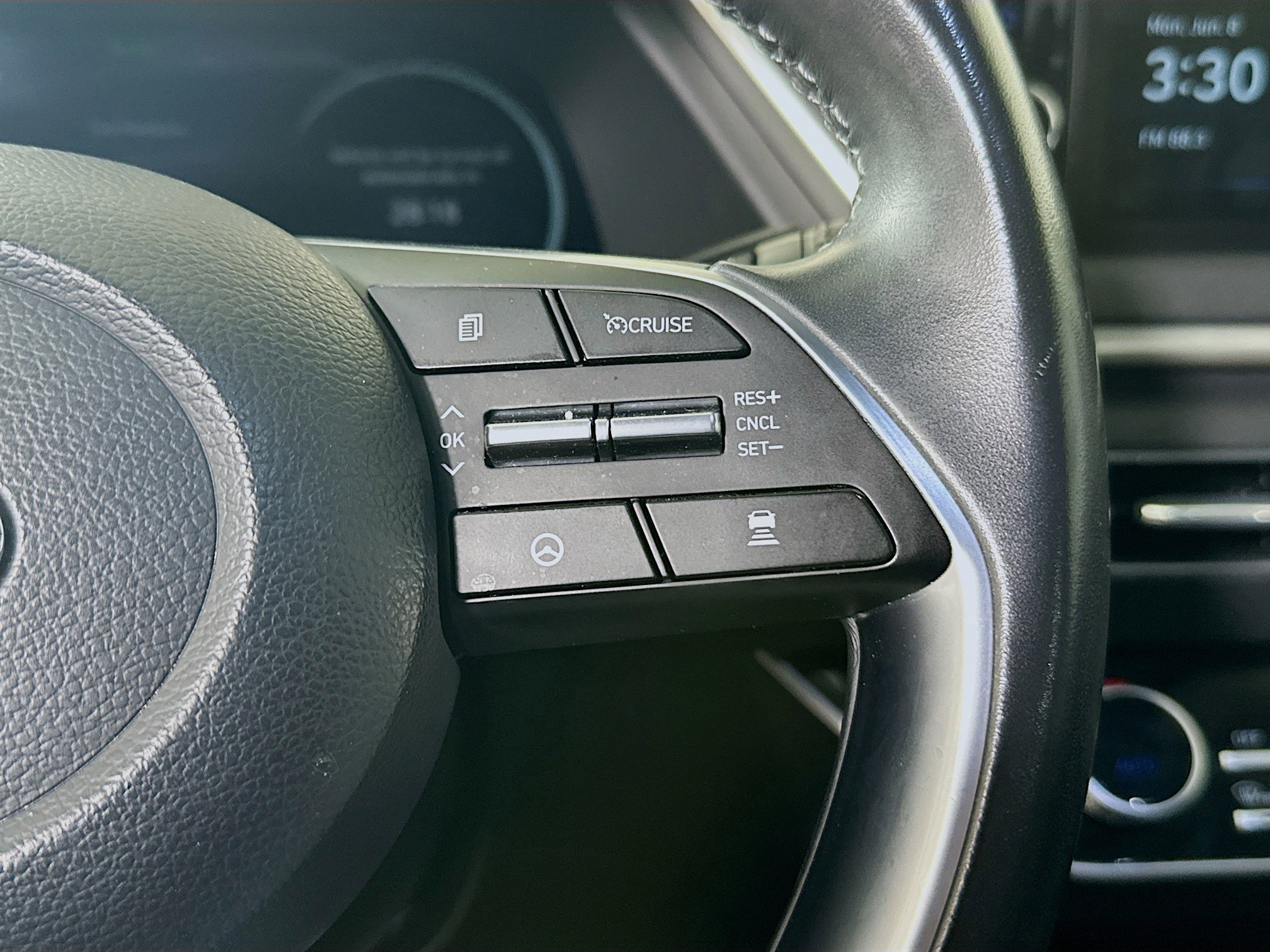 Used 2023 Portofino Gray Hyundai SEL image 17