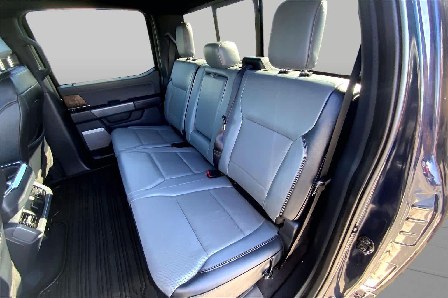 Used 2023 Antimatter Blue Metallic Ford LARIAT image 18