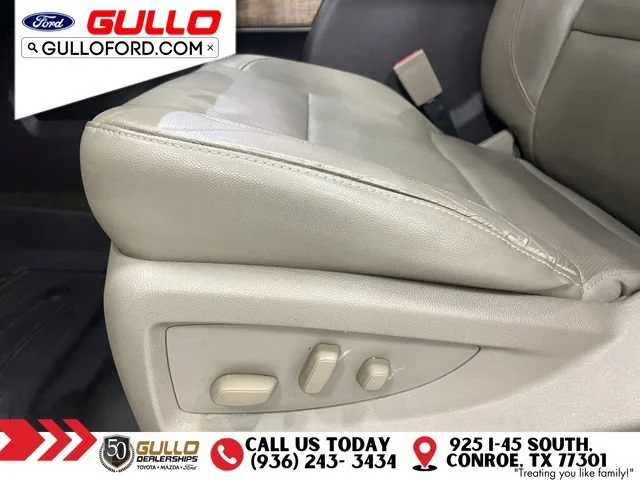 Used 2018 Stone Blue Metallic GMC SLT image 21