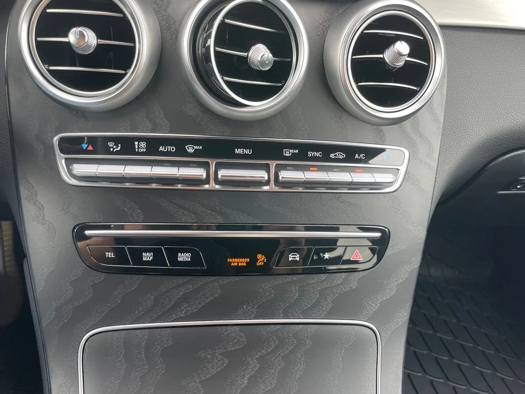 Used 2022 Black Mercedes-Benz GLC 300 image 11