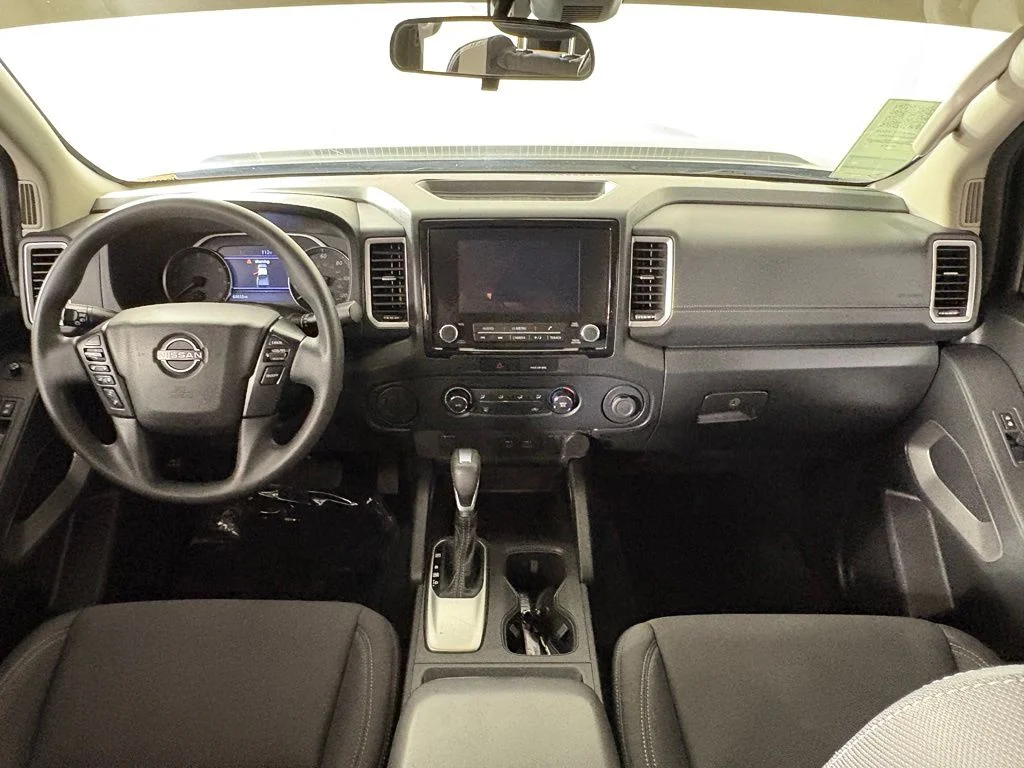 Used 2022 Gray Nissan SV image 36