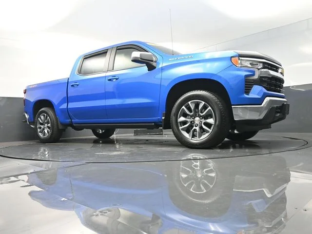 Used 2025 Blue Chevrolet LT image 39