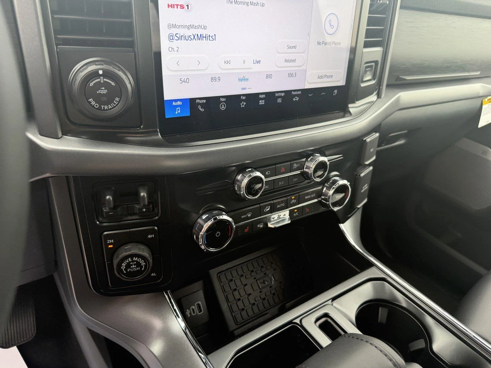 New 2026 Oxford White Ford XLT image 21