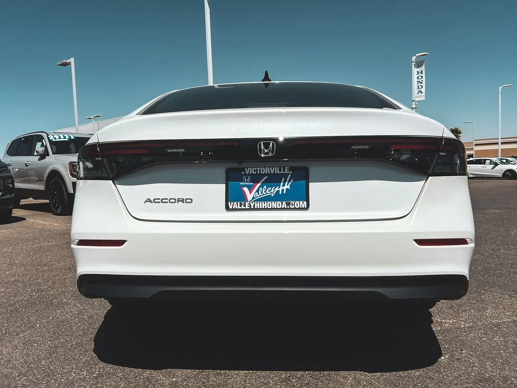 New 2026 Platinum White Pearl Honda SE image 5