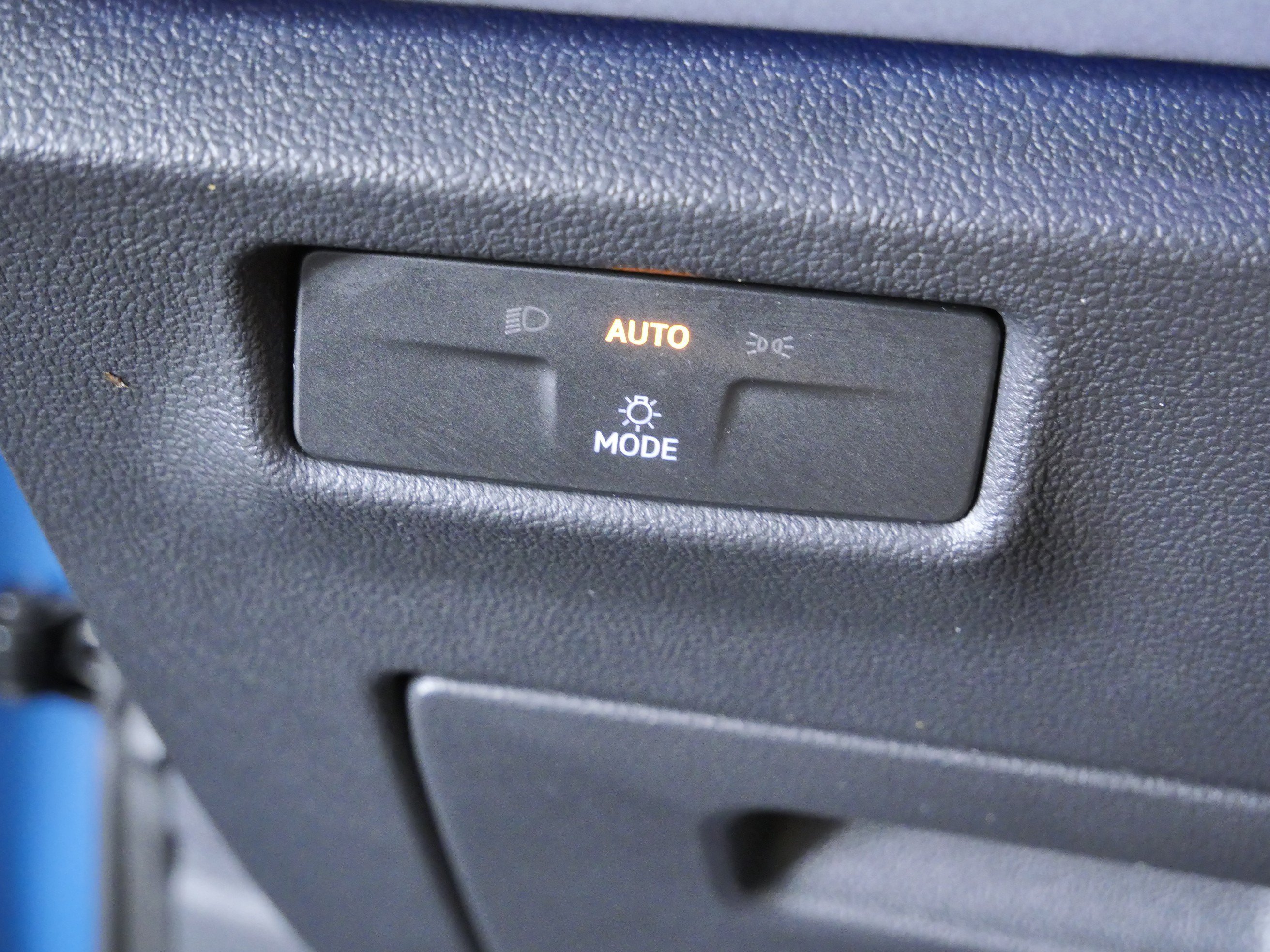 Used 2026 MONTERAY BLUE Volkswagen SE image 25