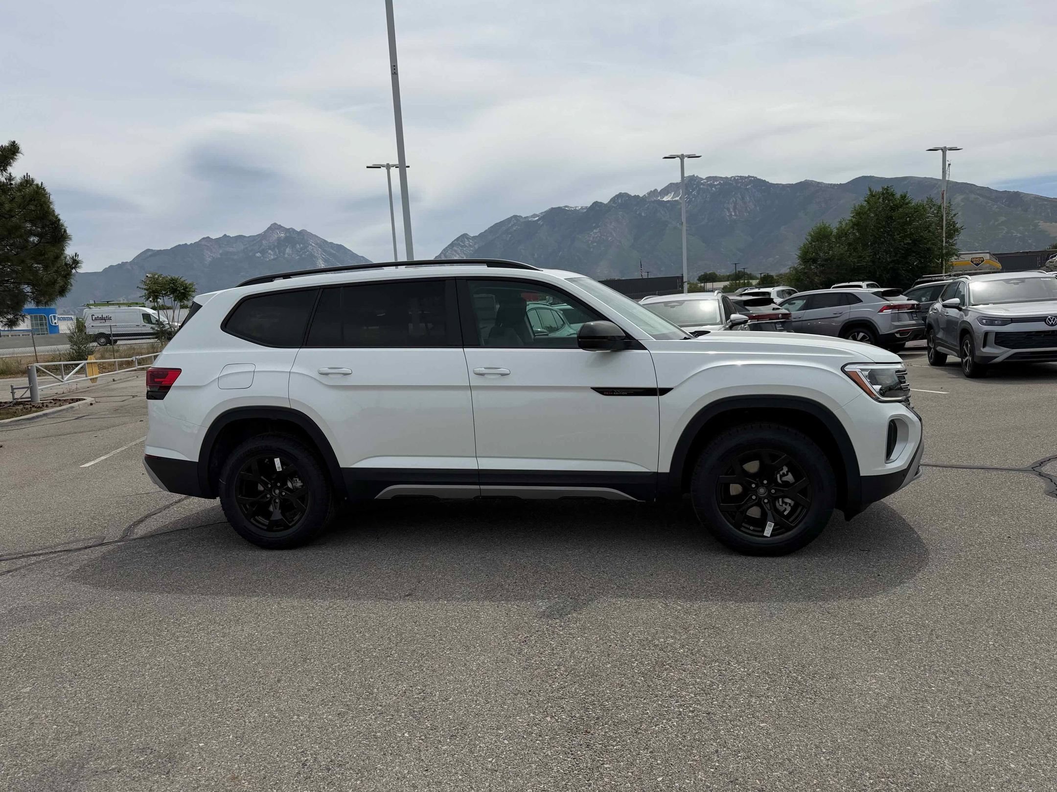 New 2026 Pearl Volkswagen 2.0T Peak Edition image 9