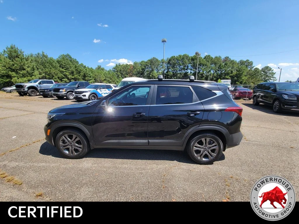 Used 2023 Black Kia S image 2