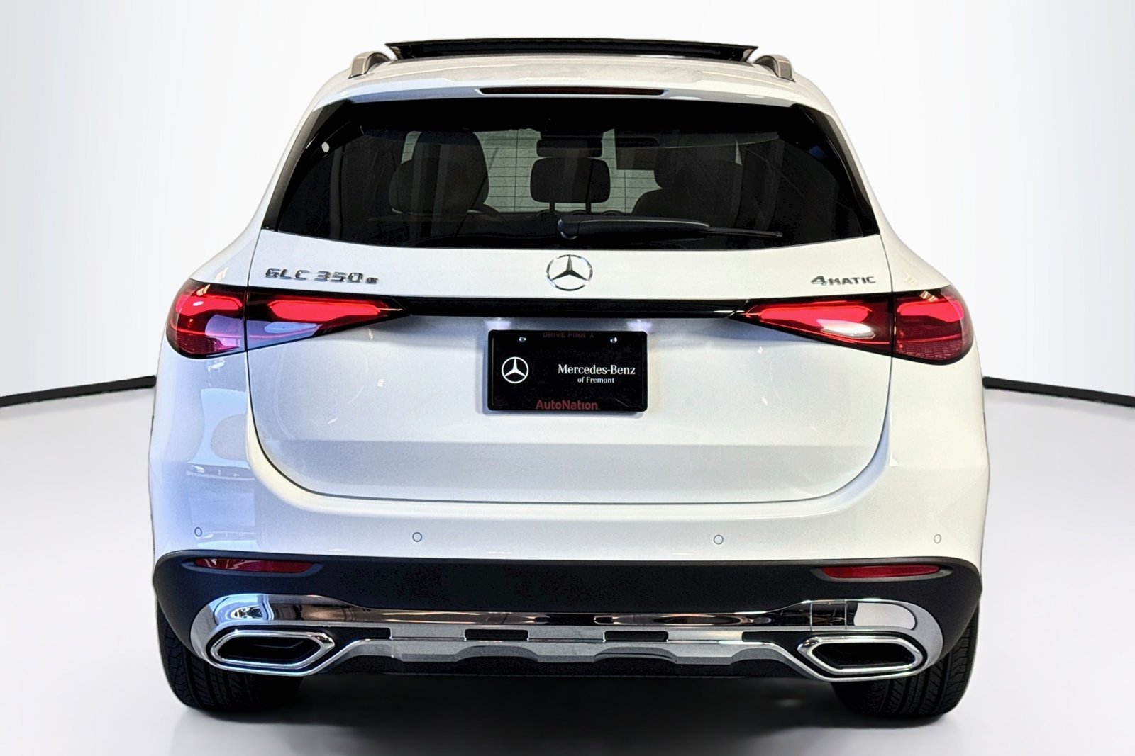 New 2027 Polar White Mercedes-Benz GLC 350e image 6