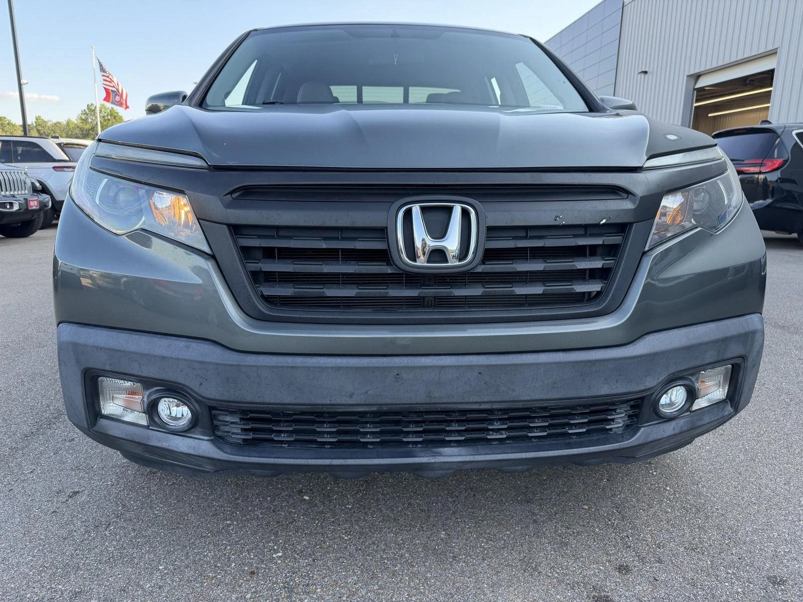 Used 2019 Forest Mist Metallic Honda RTL image 24