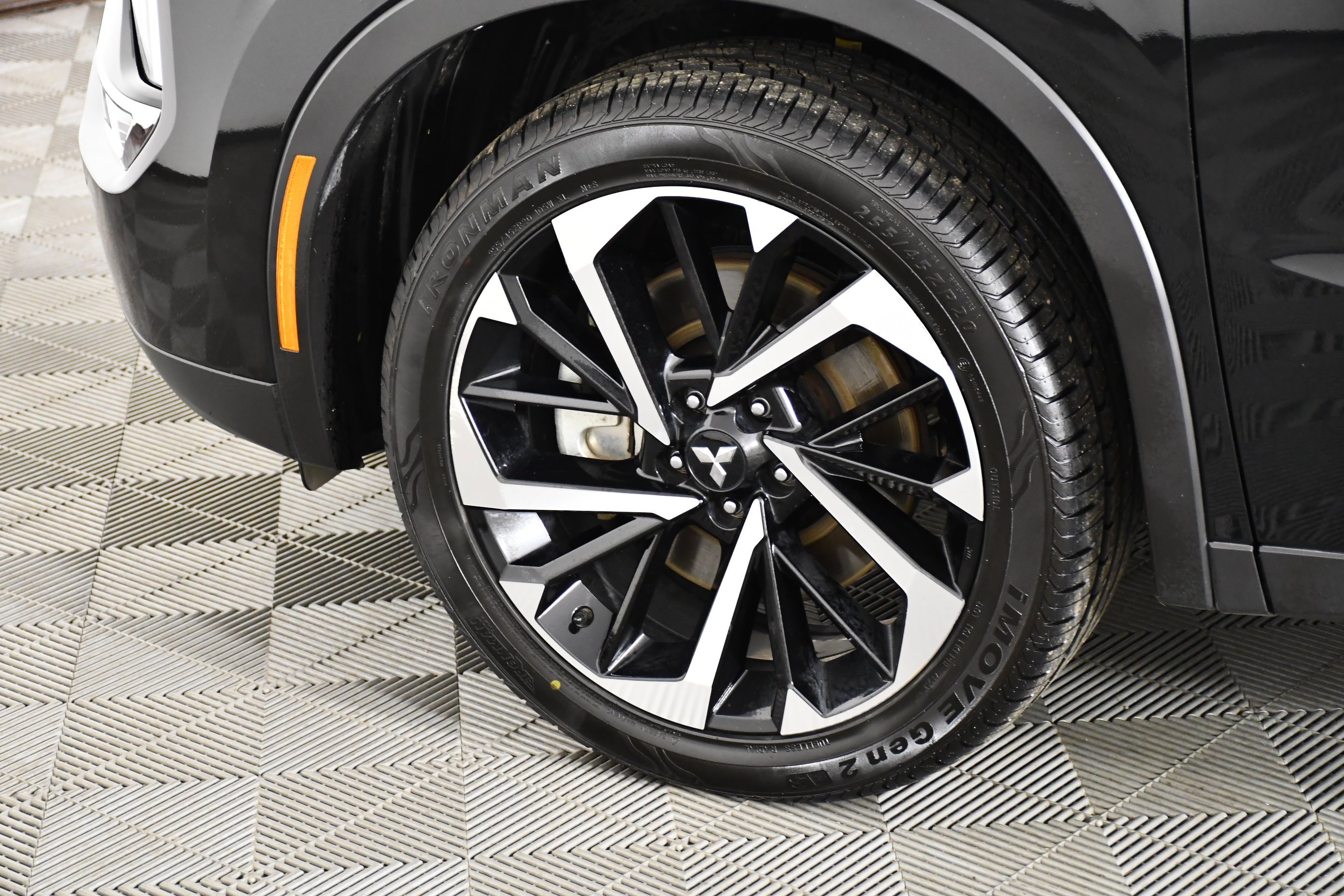 Certified Used 2024 Black Diamond Mitsubishi SE image 50