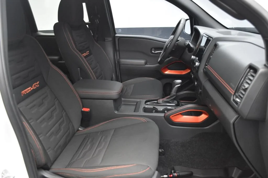 Used 2024 White Nissan PRO-4X image 26