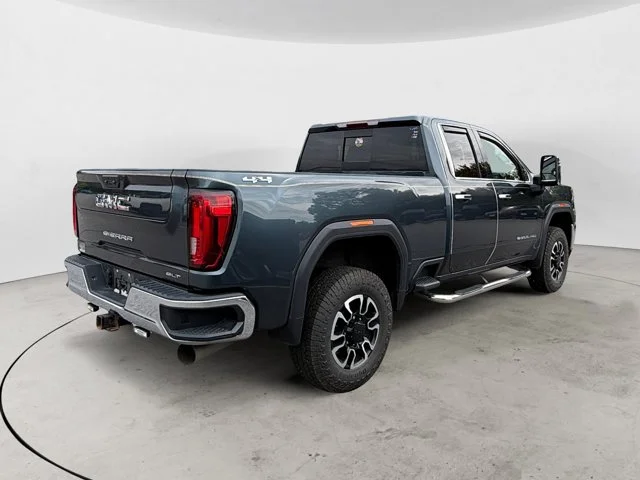 Used 2020 Blue GMC SLT image 3