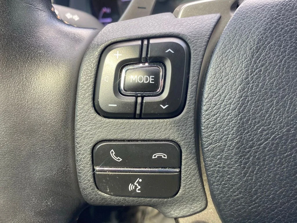 Used 2020 White Lexus 350 image 25
