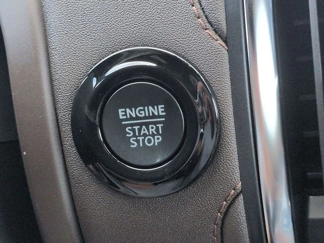 New 2027 Star White Metallic Tri-Coat Ford MAX King Ranch® image 28