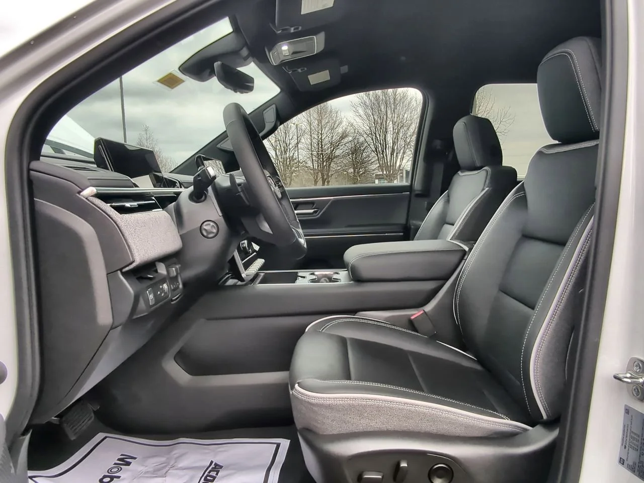 New 2026 Summit White GMC Elevation Extended Range image 18