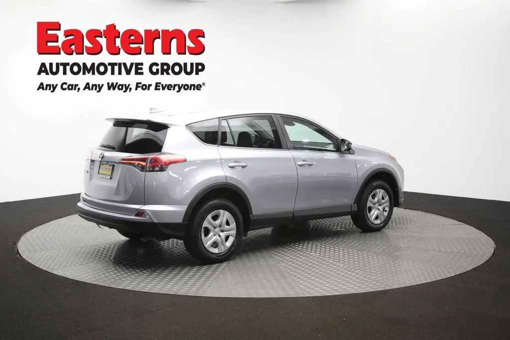 Used 2018 Silver Toyota LE image 40