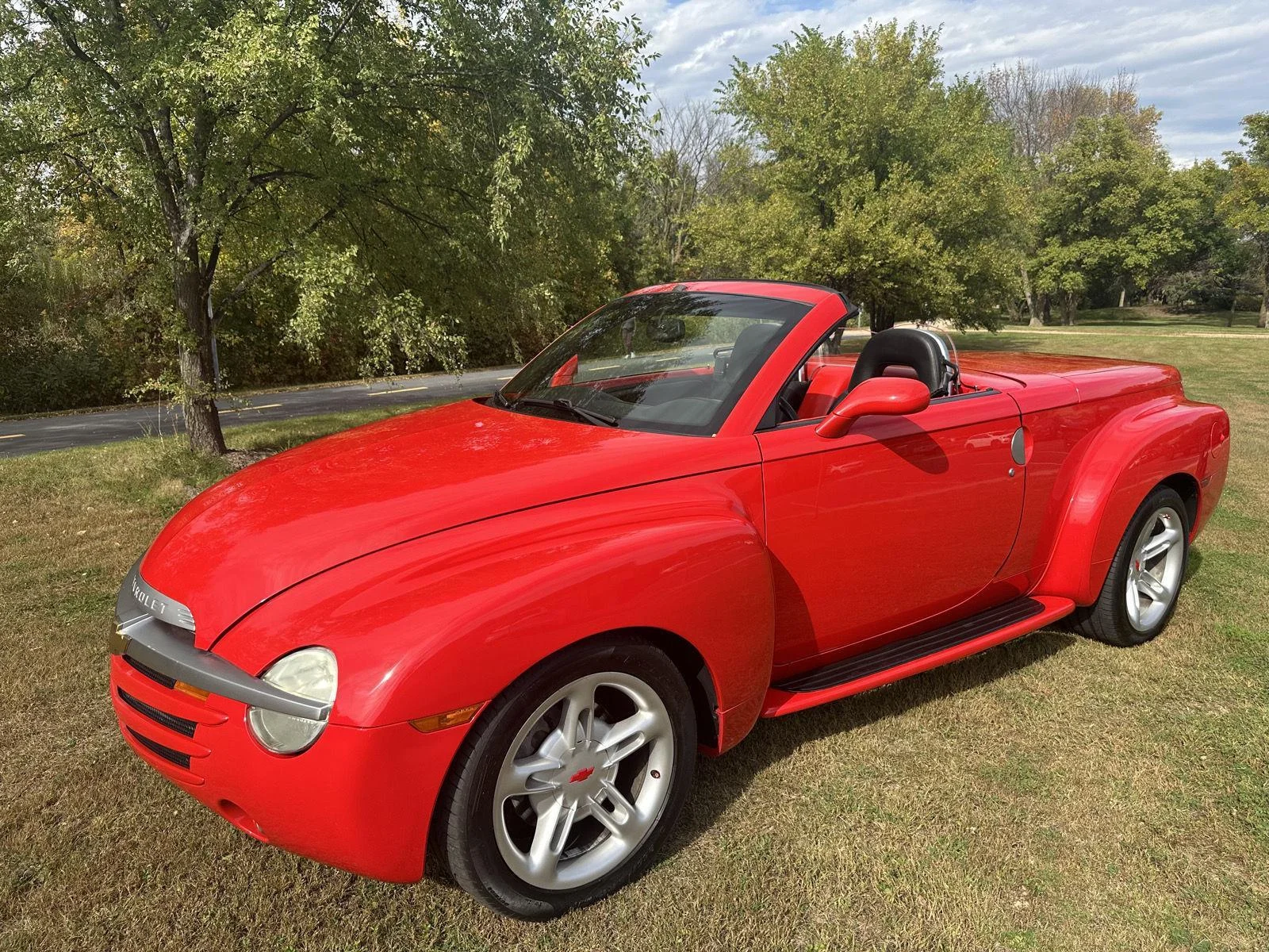 2004 Chevrolet SSR LS - Photo 8