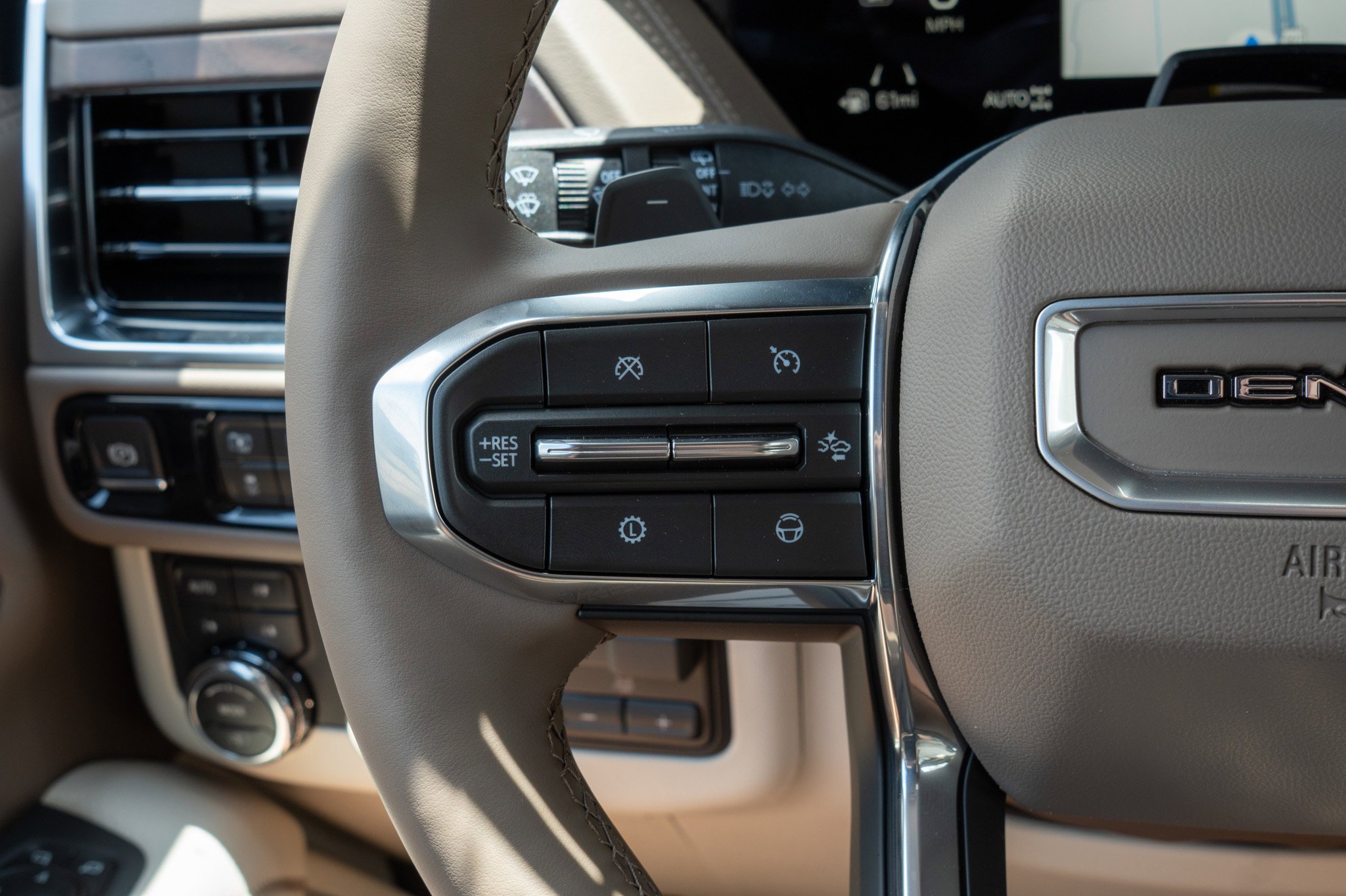 2026 GMC Yukon XL Denali - Photo 24