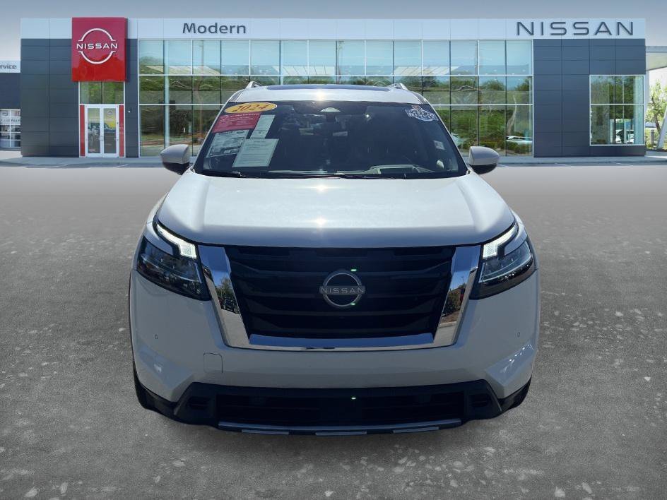 Certified Used 2024 Pearl White Tricoat Nissan Platinum image 2
