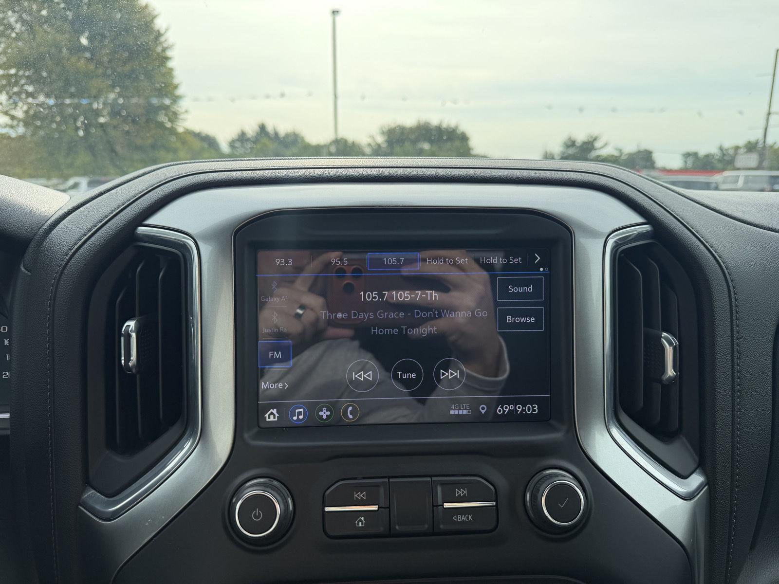 2020 Chevrolet Silverado 1500 RST - Photo 11