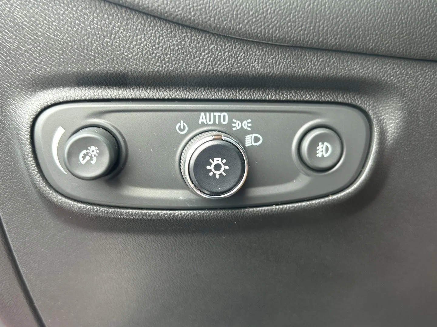 Used 2021 Cajun Red Tintcoat Chevrolet Premier image 9