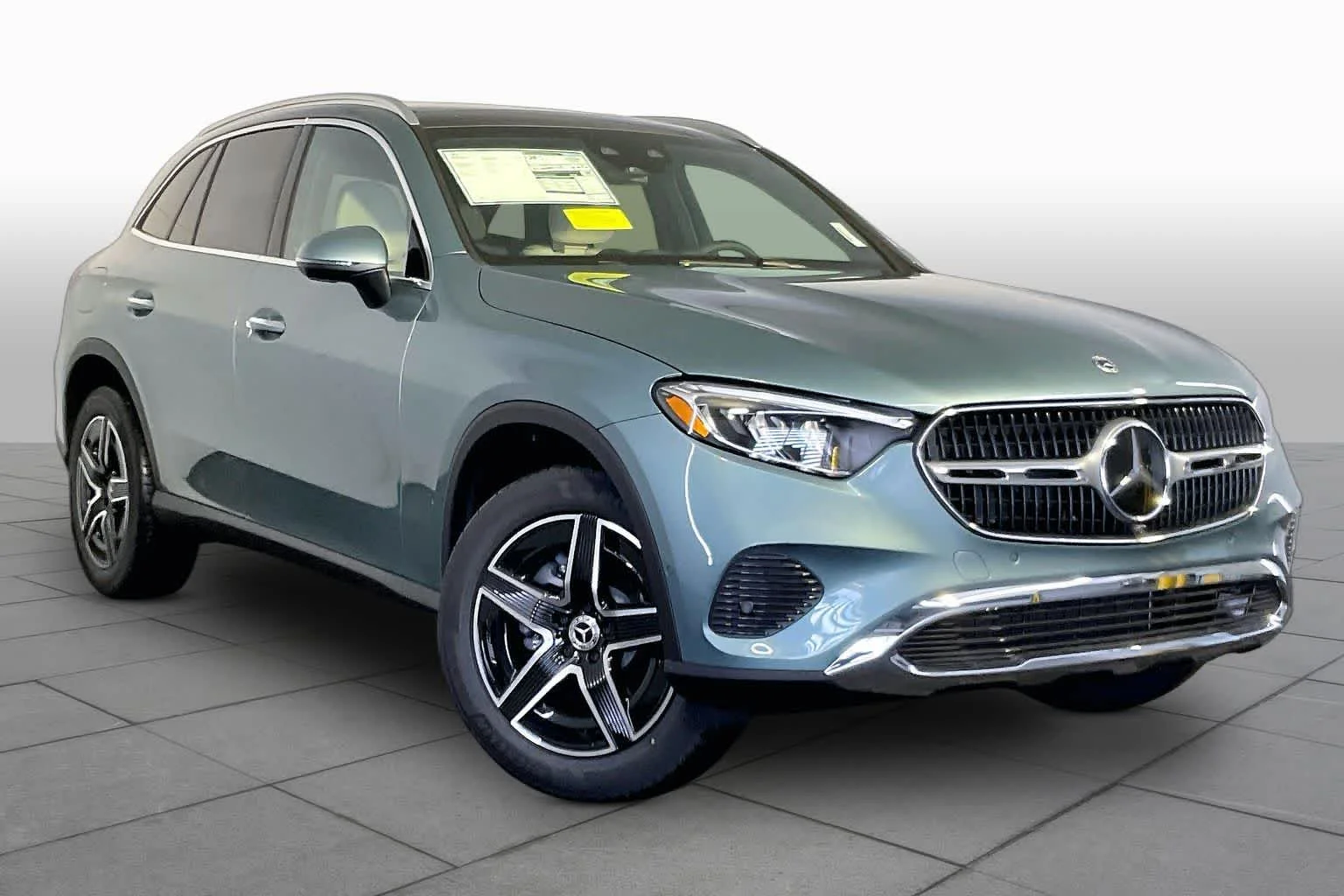 New 2027 Verde Silver Metallic Mercedes-Benz GLC 300 image 19