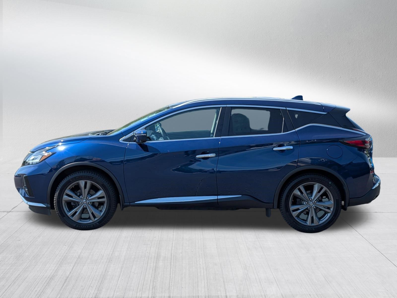 Used 2019 Deep Blue Pearl Nissan Platinum image 4