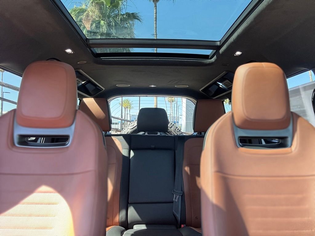 New 2026 Fuji White Land Rover OCTA image 10