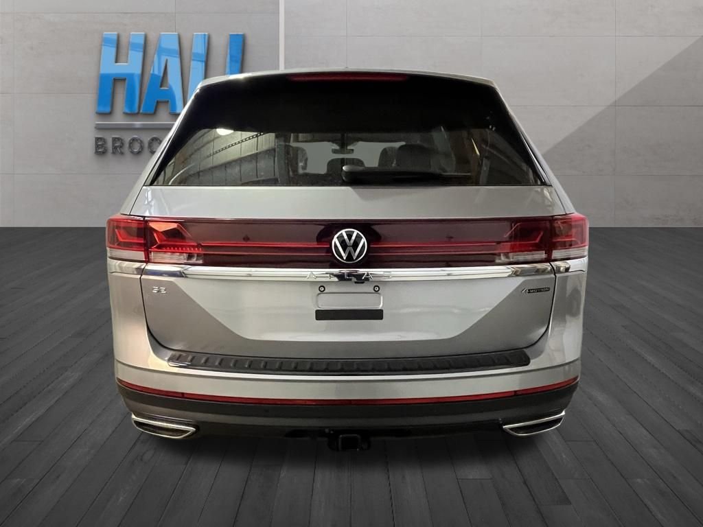 New 2026 Silver Volkswagen 2.0T SE w/Technology image 4